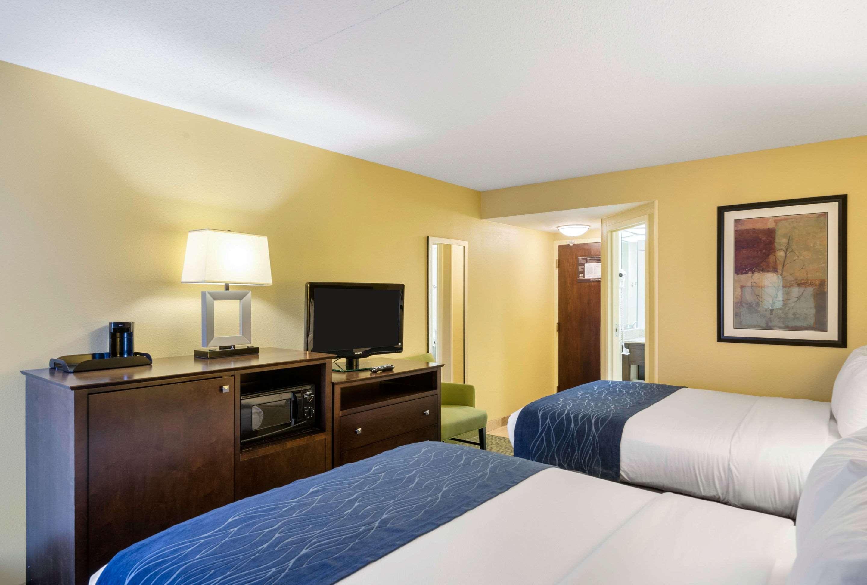 Comfort Inn & Suites Newark - Wilmington Extérieur photo