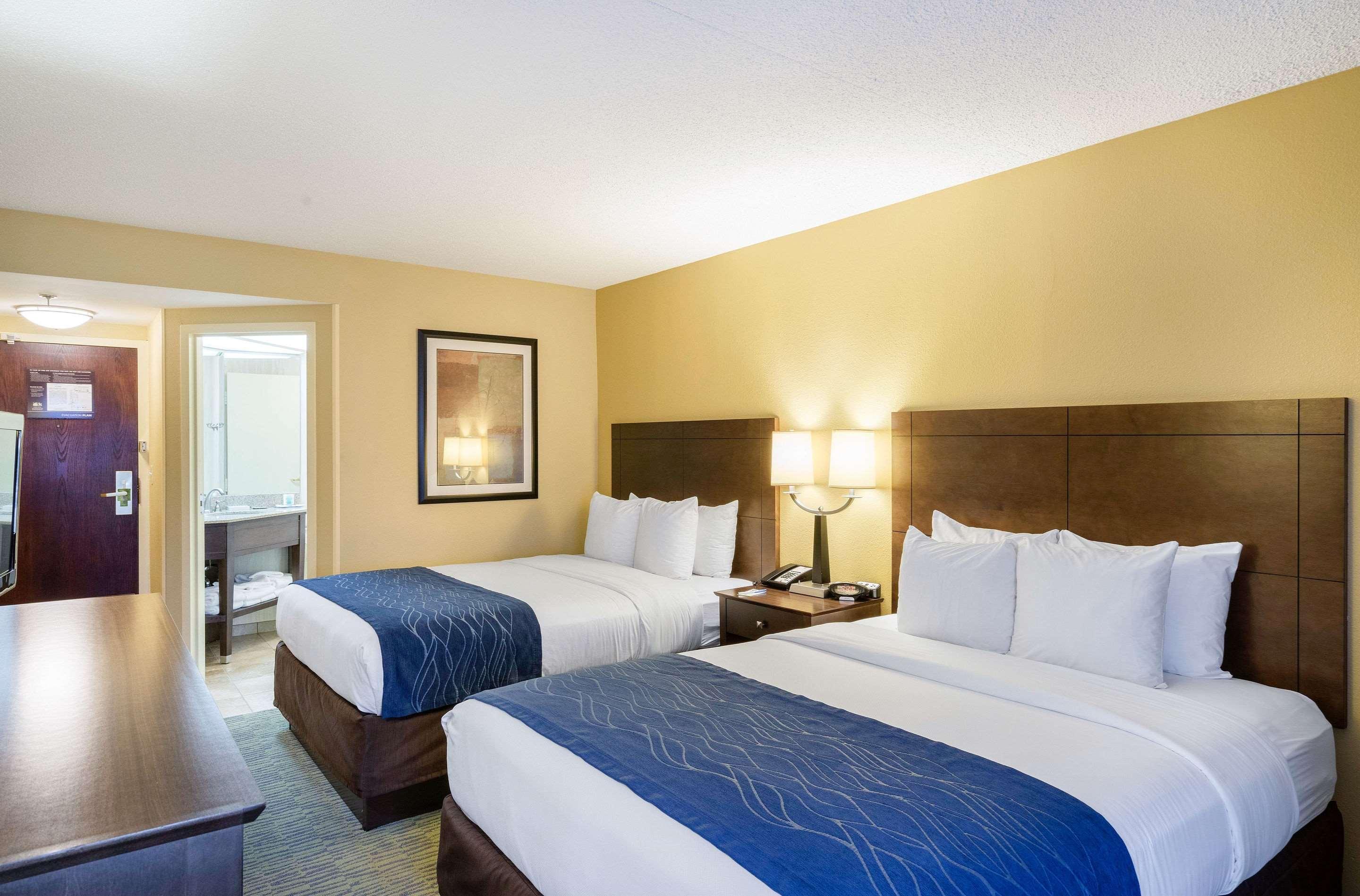 Comfort Inn & Suites Newark - Wilmington Extérieur photo