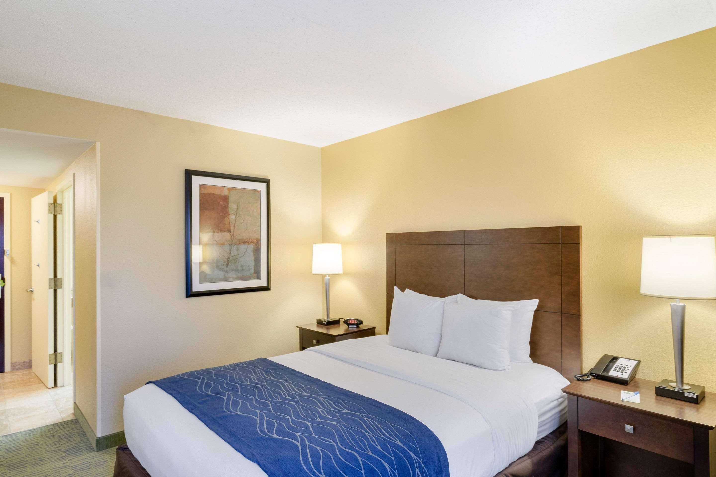 Comfort Inn & Suites Newark - Wilmington Extérieur photo