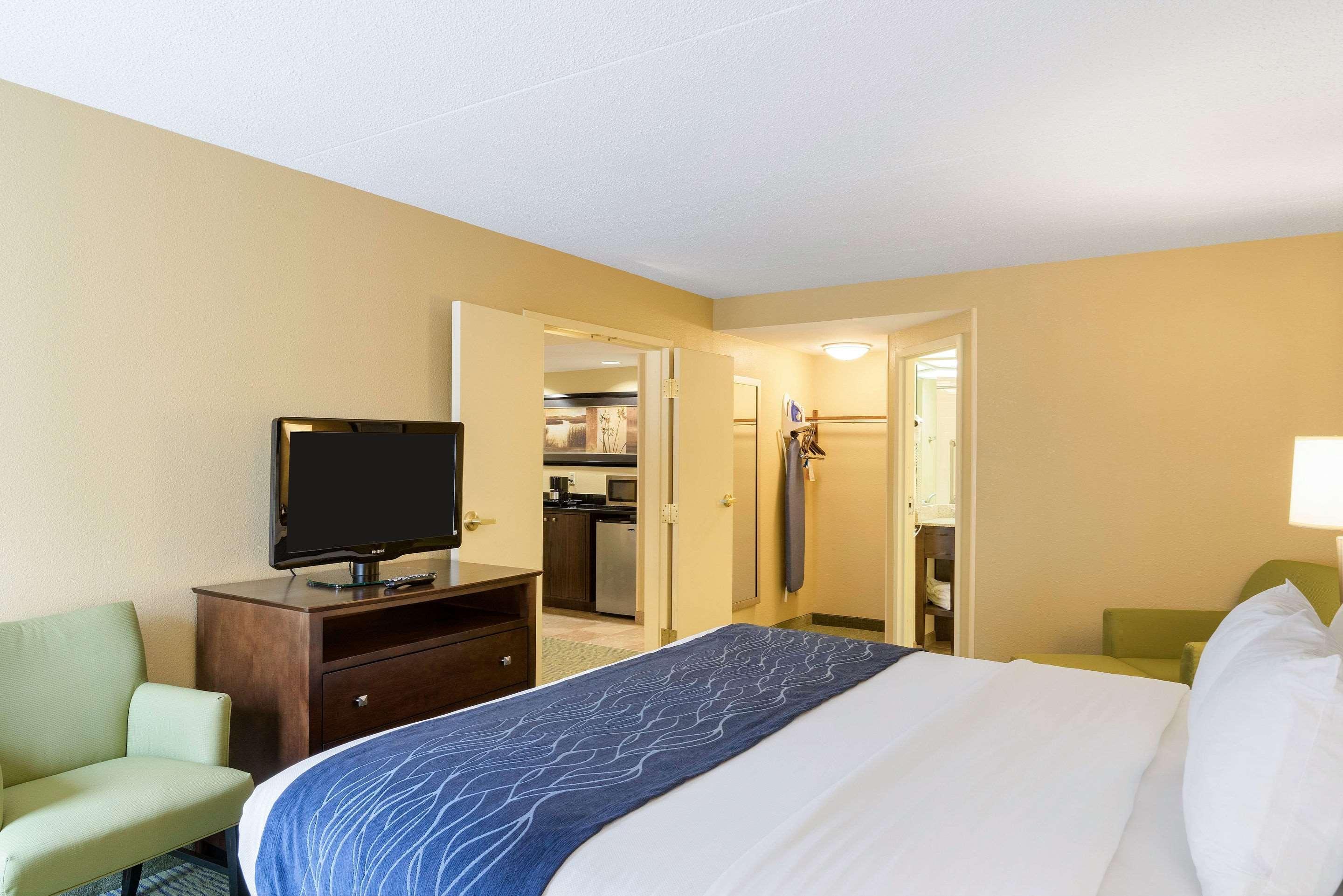 Comfort Inn & Suites Newark - Wilmington Extérieur photo