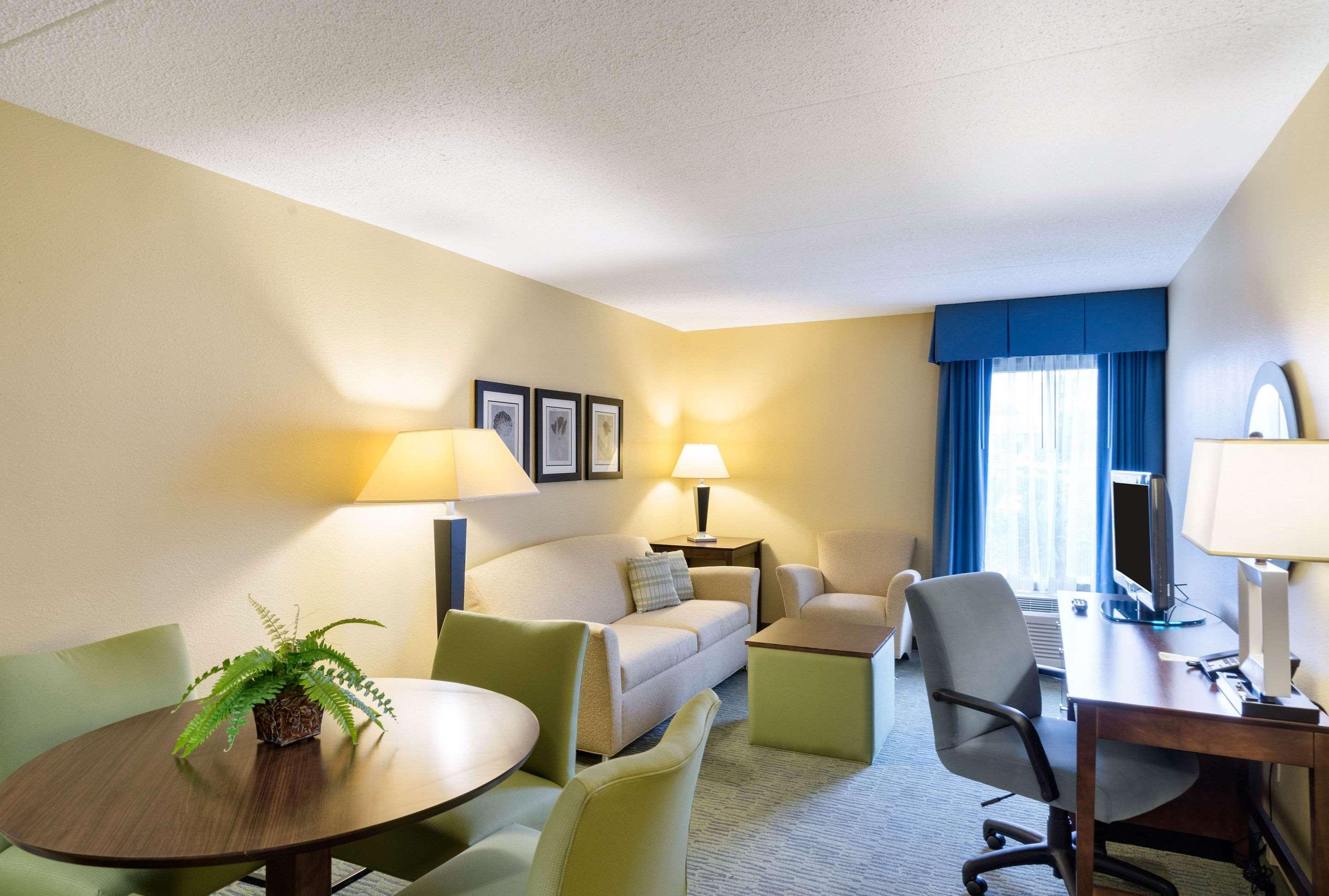 Comfort Inn & Suites Newark - Wilmington Extérieur photo