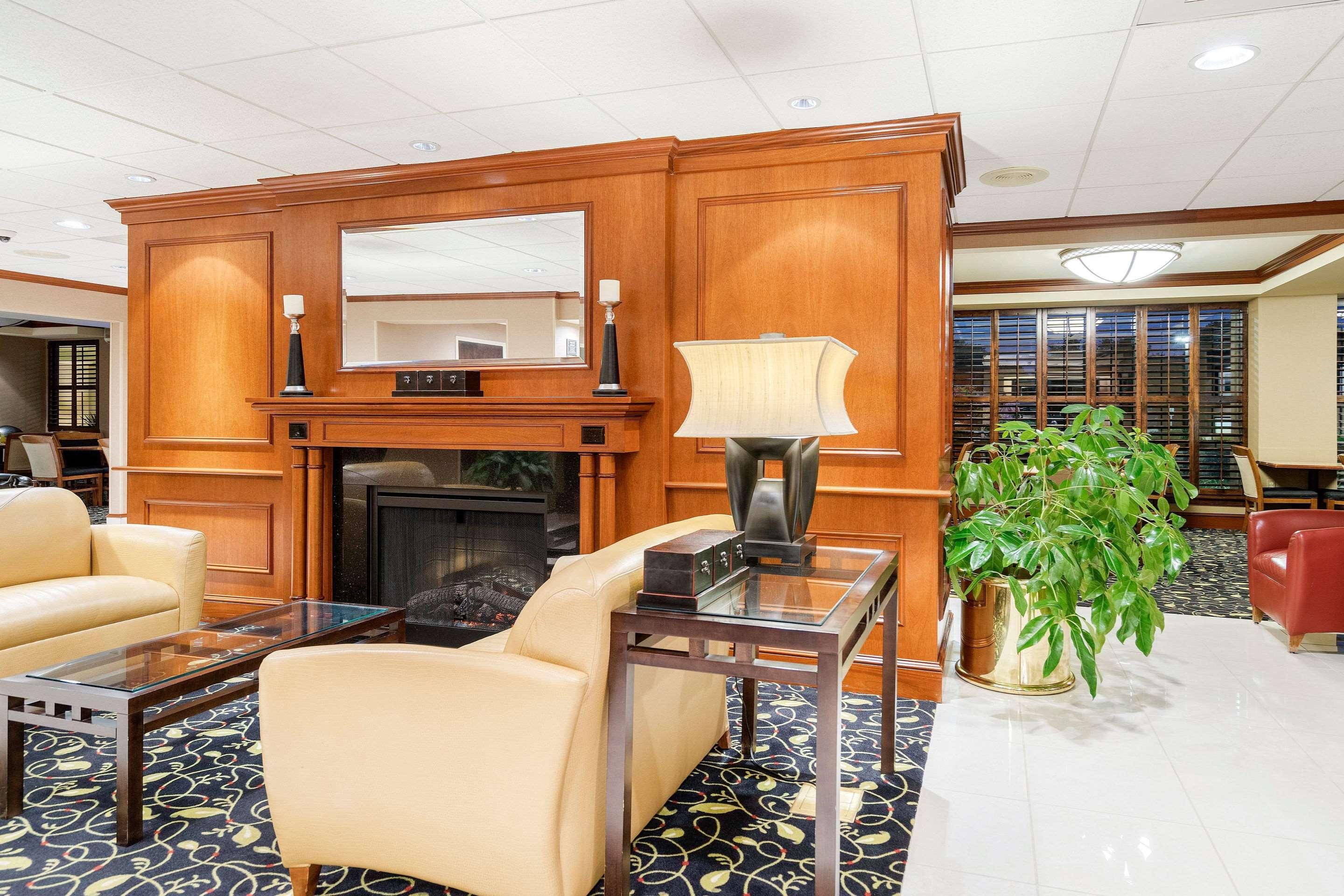 Comfort Inn & Suites Newark - Wilmington Extérieur photo