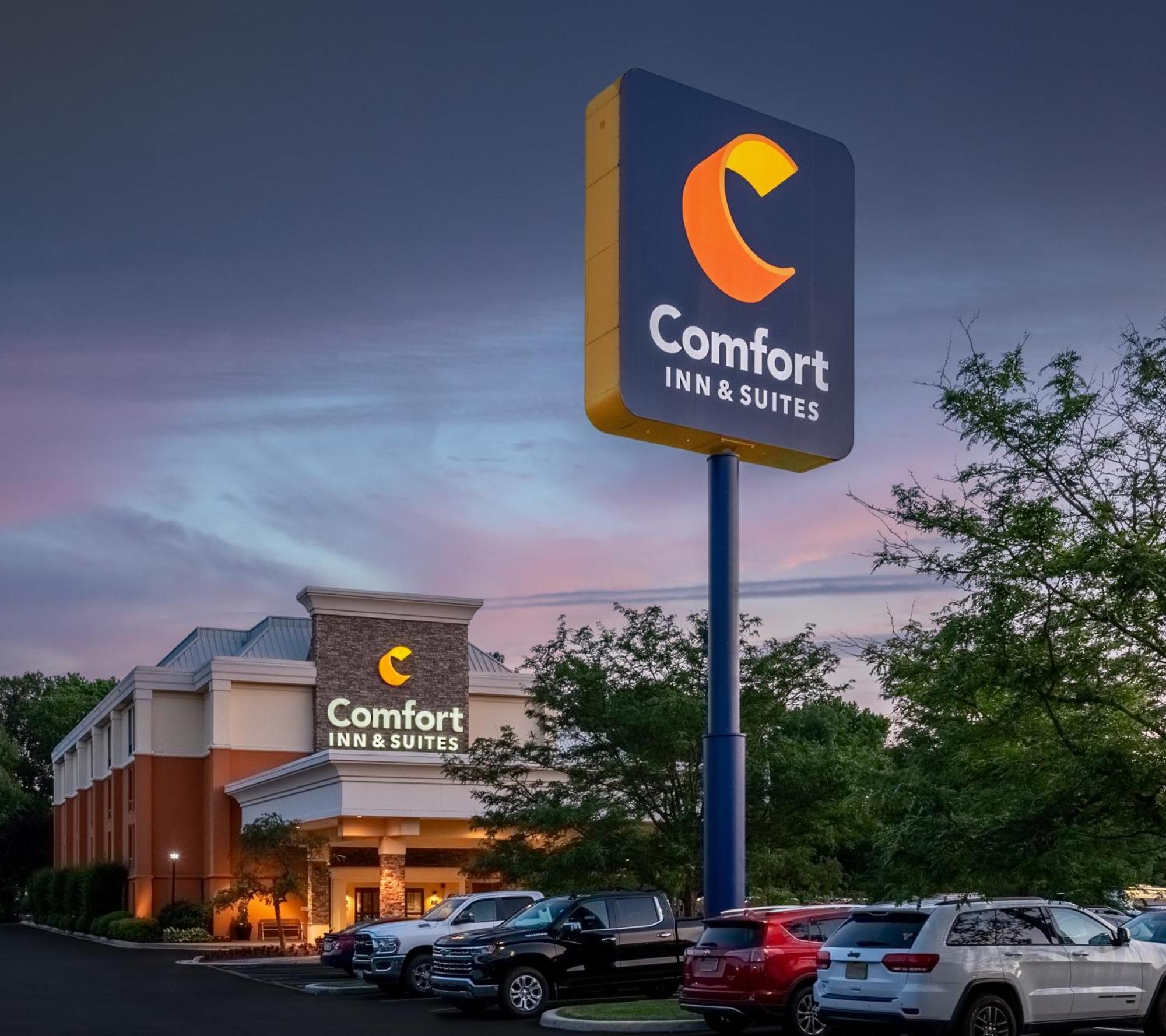 Comfort Inn & Suites Newark - Wilmington Extérieur photo
