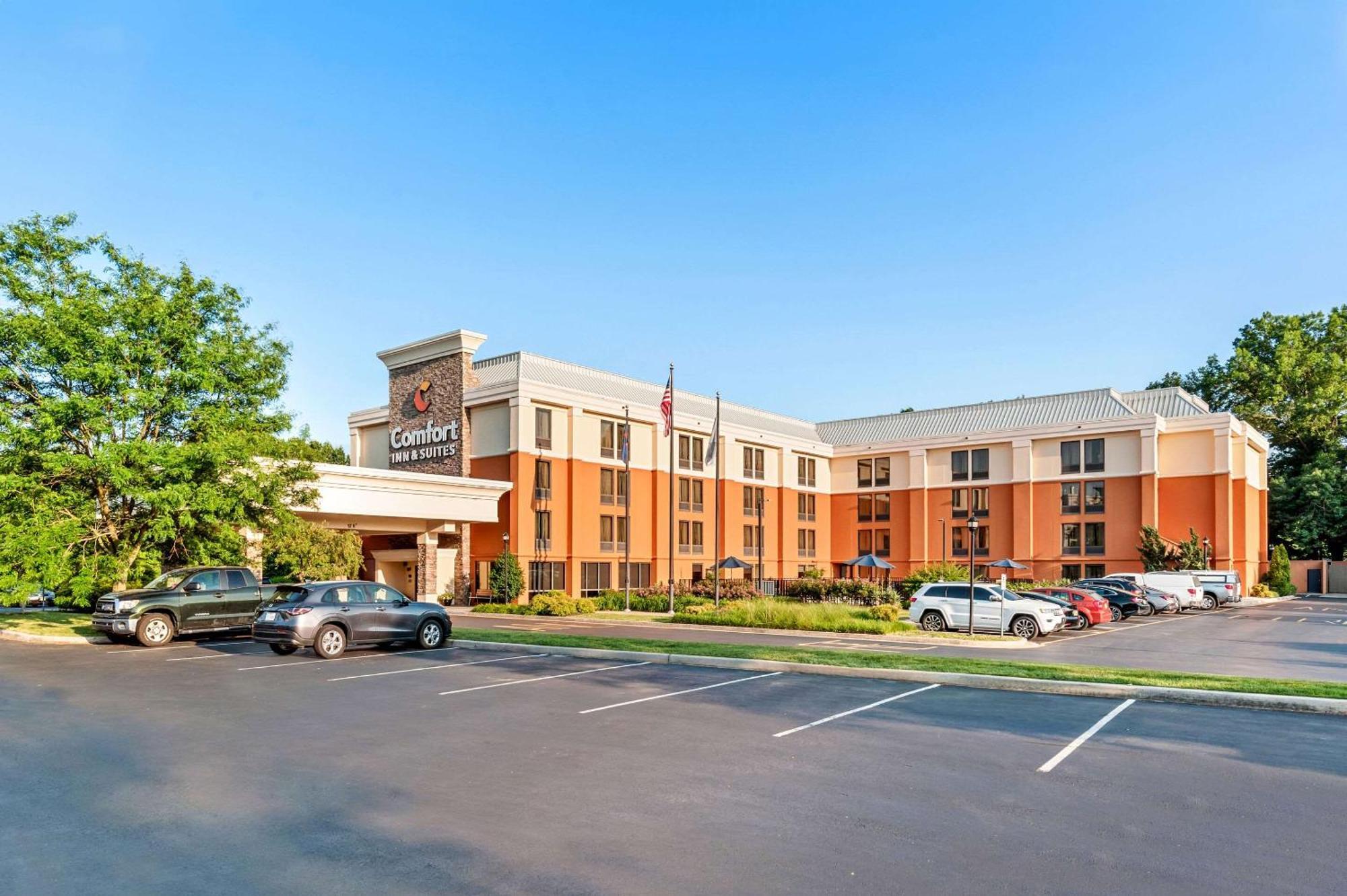 Comfort Inn & Suites Newark - Wilmington Extérieur photo