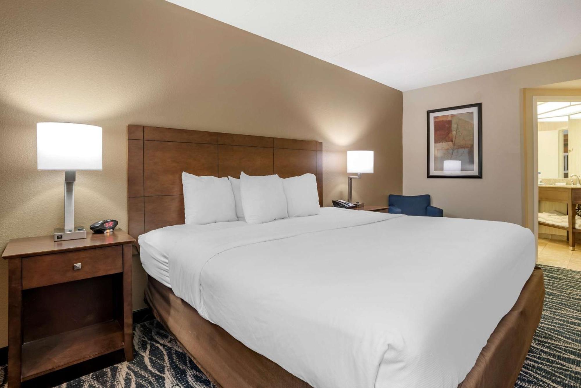 Comfort Inn & Suites Newark - Wilmington Extérieur photo