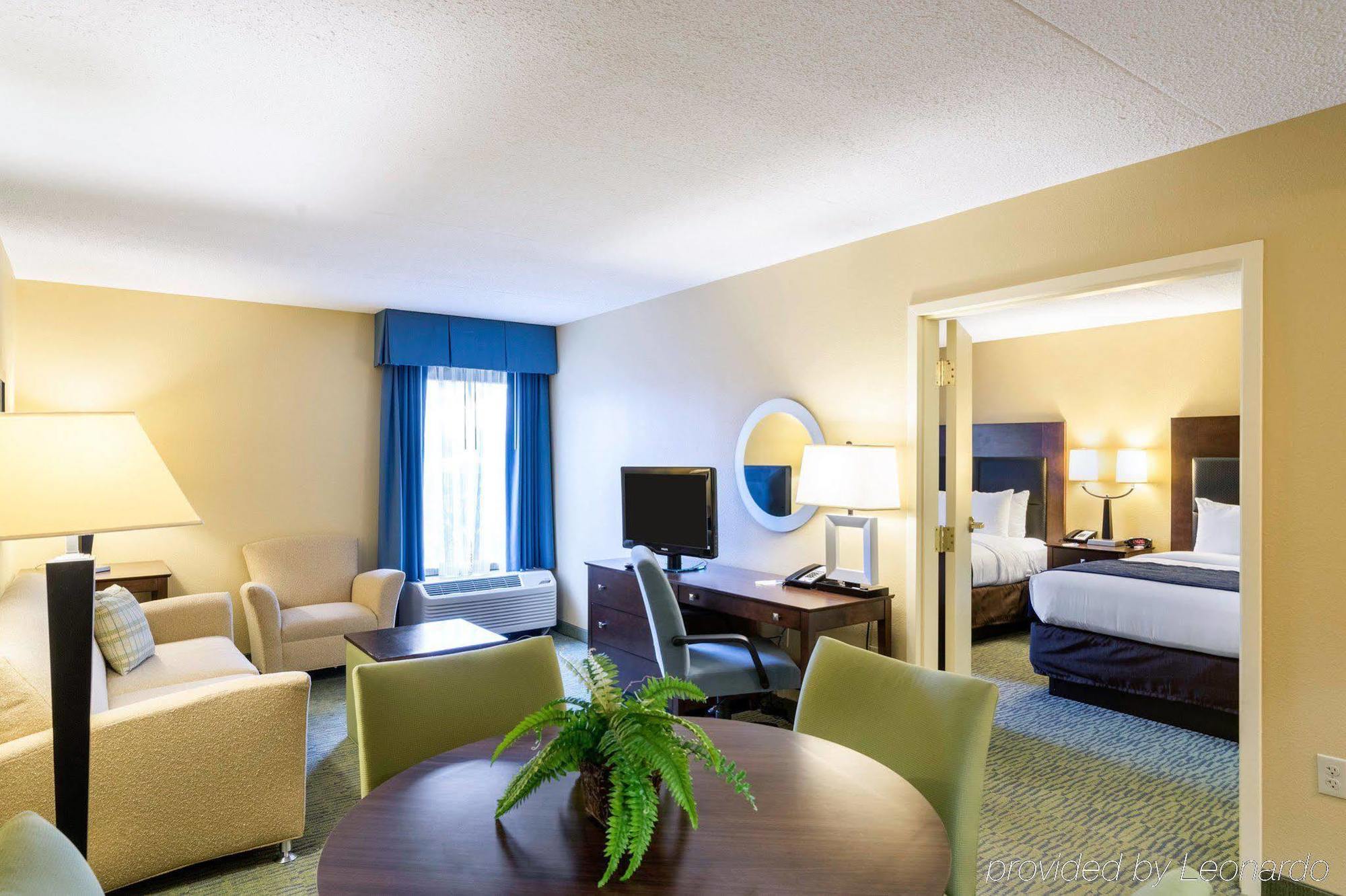 Comfort Inn & Suites Newark - Wilmington Extérieur photo